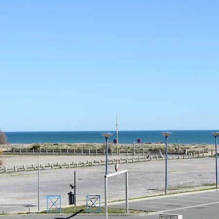 En Front De A Saint-pierre-la-mer Avec Loggia - 100m De La Plage, 200m Du Centre - Fr-1-229d-61 Fleury (Aude)